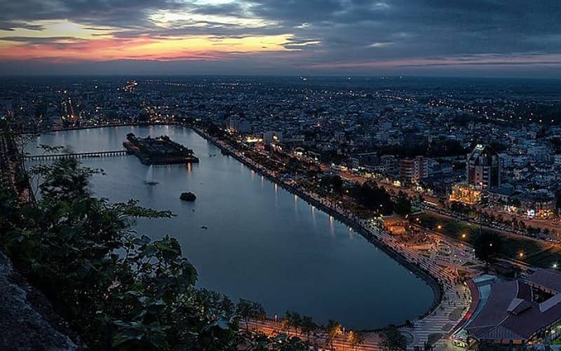 استخر لاهیجان موقع غروب آفتاب