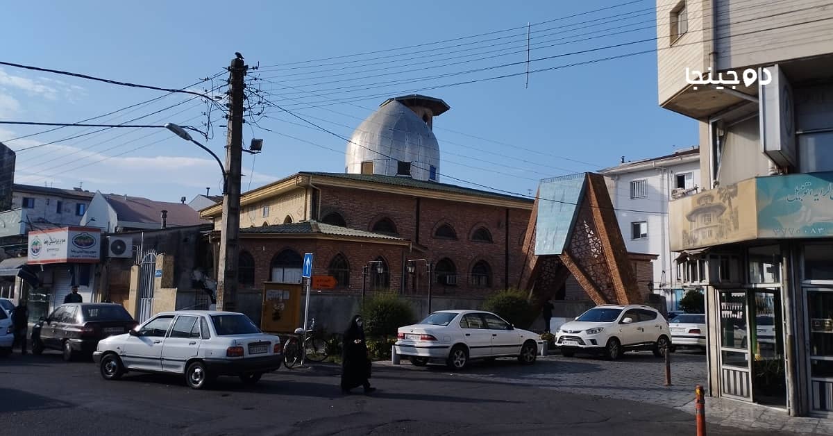 آرامگاه دکتر حشمت در کنار مسجد چله خانه