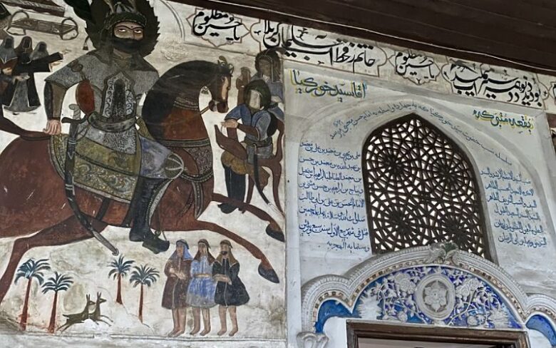 طرح های روی دیوار مسجد چهار پادشاهان