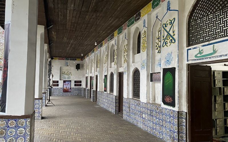 معماری مسجد چهار پادشاهان