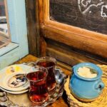 نوشیدن چایی در کافه شاباجی
