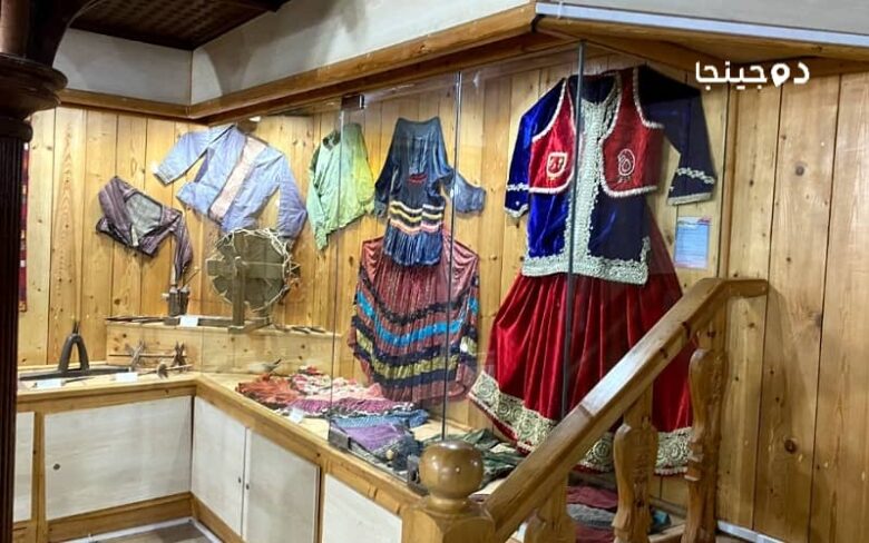 لباس های قدیمی محلی در موزه چای لاهیجان
