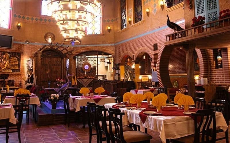 سالن رستوران مهتاب لاهیجان