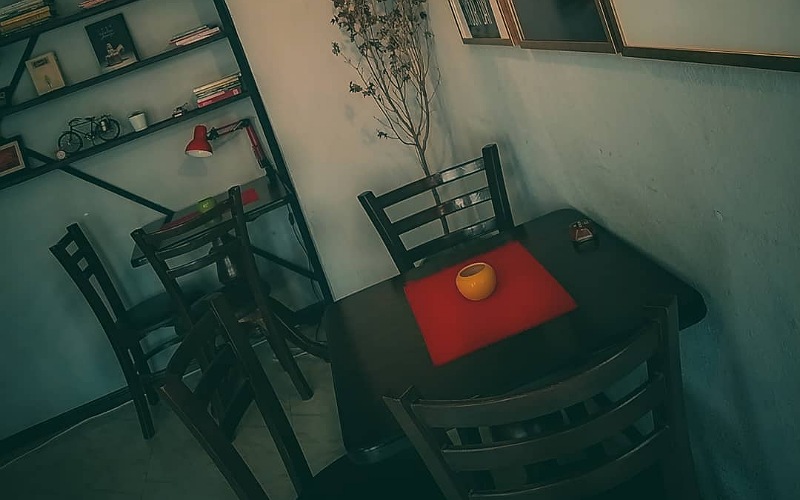 فضای داخلی کافه دارکوب لاهیجان